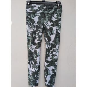 Avia Girl Active Leggings Camouflage Green/ White Size M 7-8 EUC